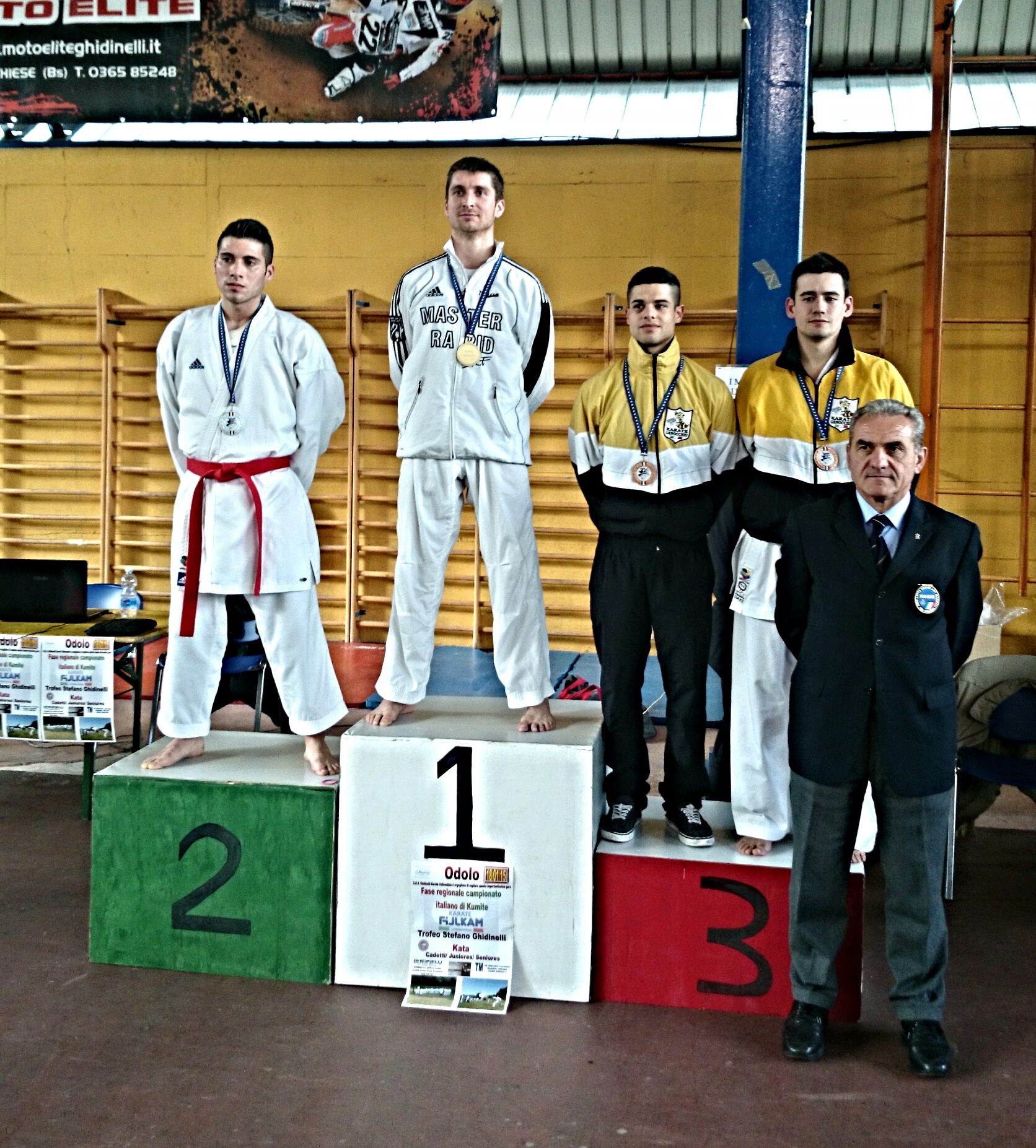 Campionato Regione Assoluti 2015 Kumite. Oscar Pe Campione Regionale e Ivan Bottò Medaglia di Bronzo.